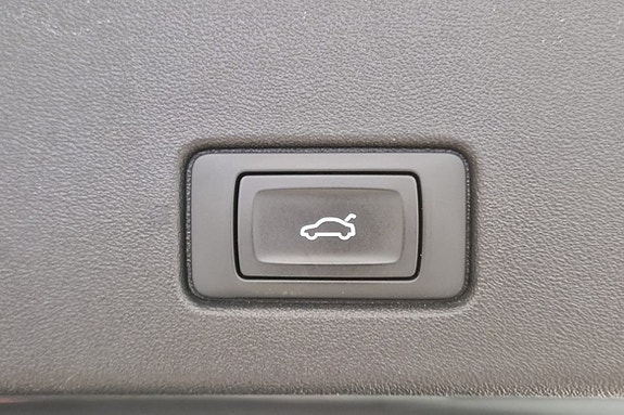 Audi Q4 e-tron 6 of 16