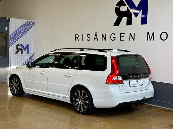 Volvo V70 3 of 21