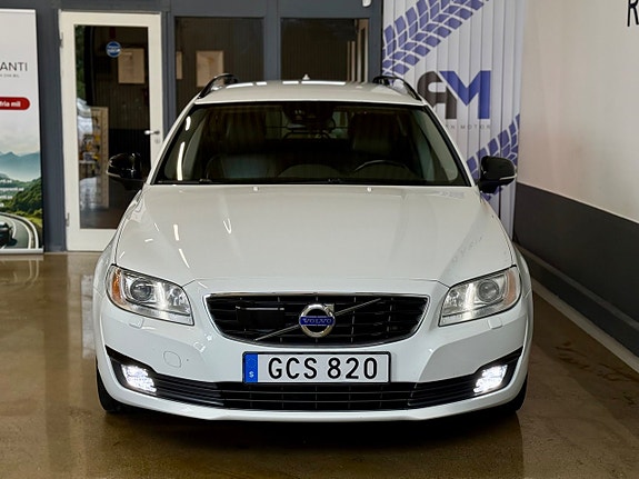 Volvo V70 4 of 21