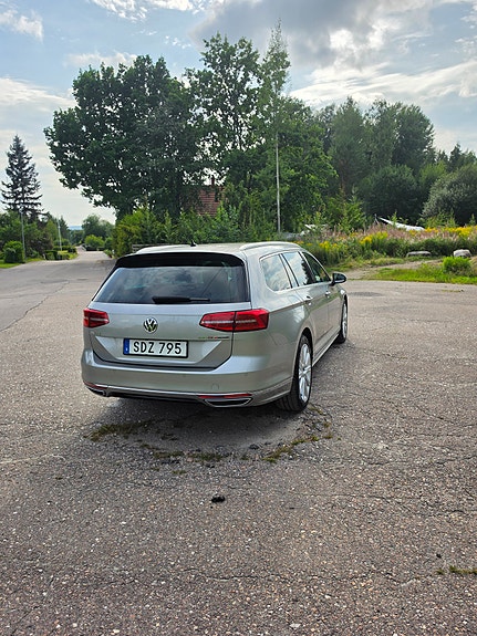 Volkswagen Passat 4 of 5