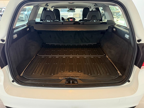 Volvo V70 11 of 20