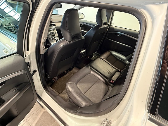 Volvo V70 14 of 22