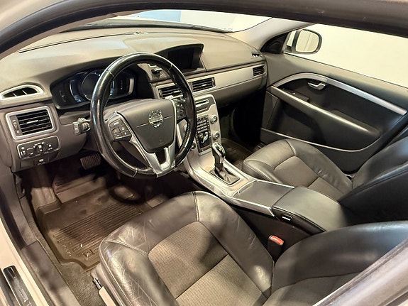 Volvo V70 17 of 22