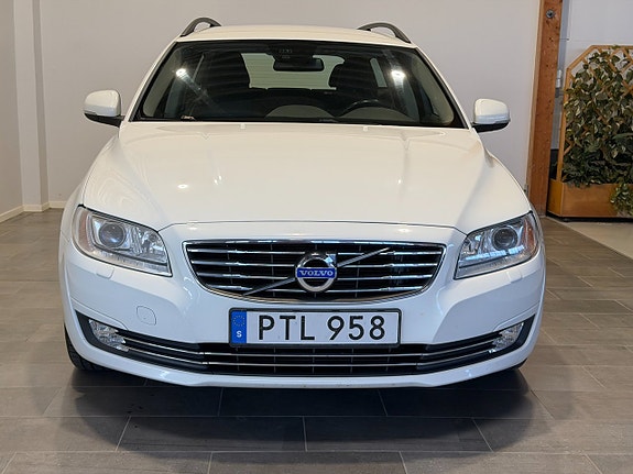 Volvo V70 8 of 20