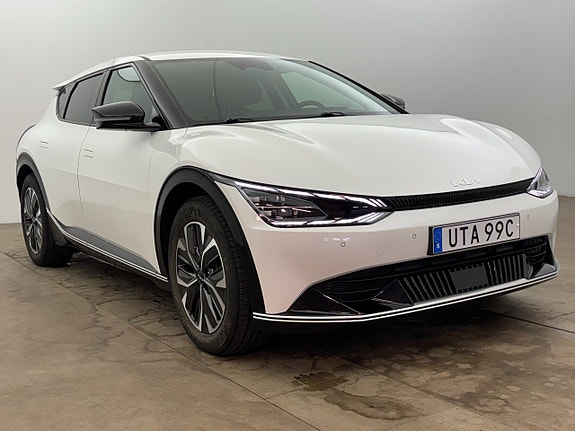 Kia EV6 8 of 26