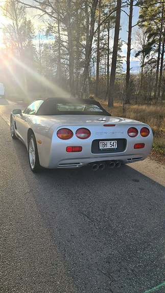 Chevrolet Corvette 3 of 6
