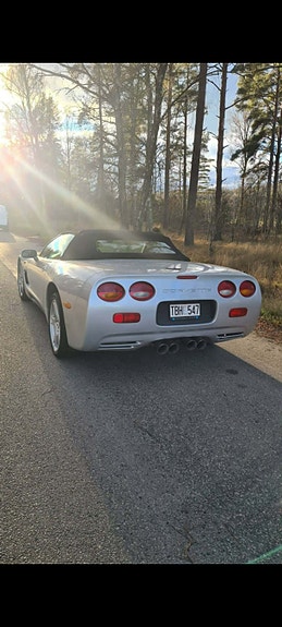 Chevrolet Corvette 6 of 6