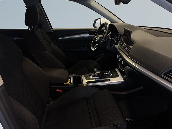 Audi Q5 10 of 19
