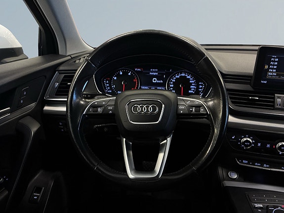 Audi Q5 9 of 19