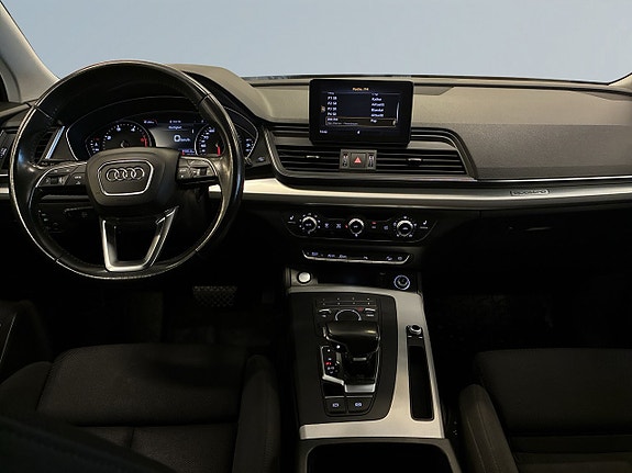 Audi Q5 8 of 19