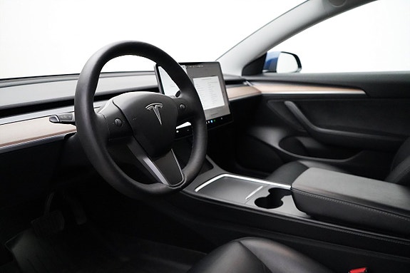 Tesla Model 3 5 of 22
