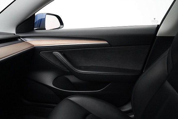 Tesla Model 3 14 of 22