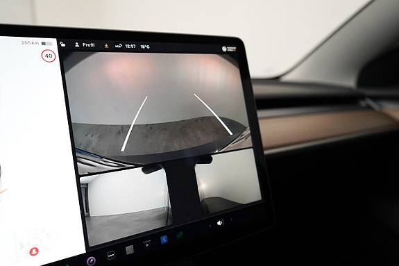 Tesla Model 3 11 of 22