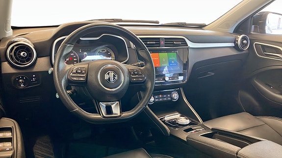 MG ZS 4 of 9