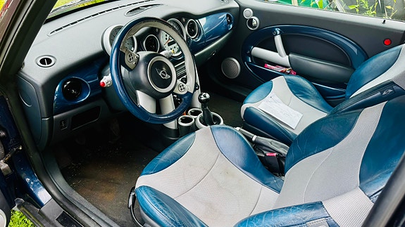 MINI Cooper 10 of 13