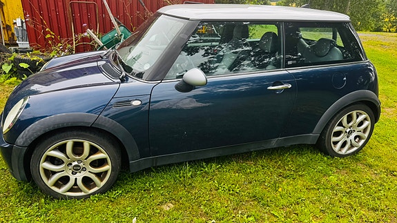 MINI Cooper 8 of 13