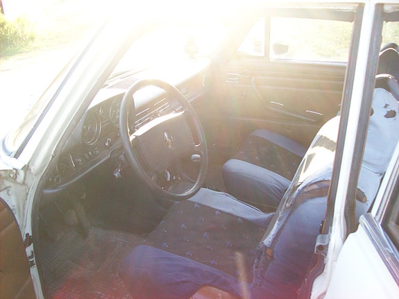 Mercedes-Benz 220 D 7 of 9