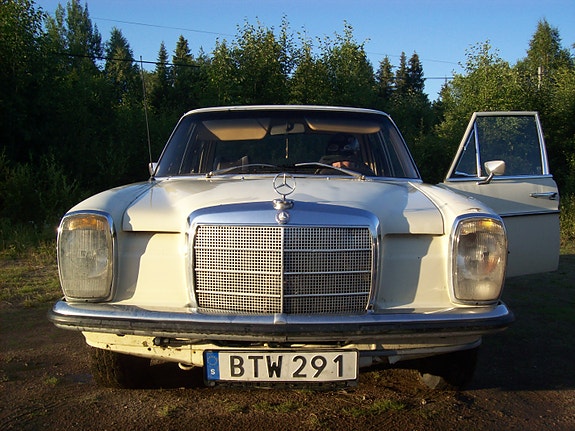 Mercedes-Benz 220 D 9 of 9