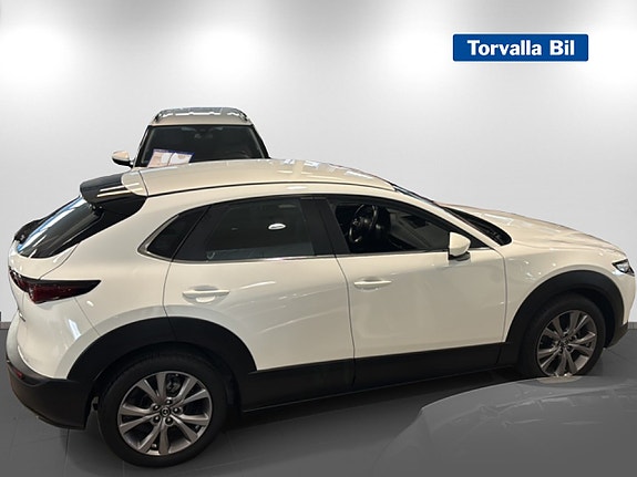 Mazda CX-30 4 of 17
