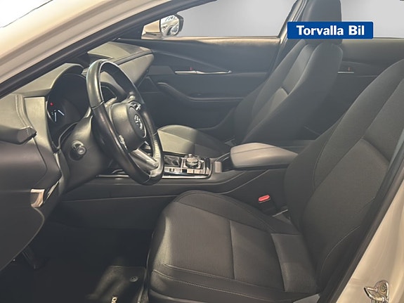 Mazda CX-30 8 of 17