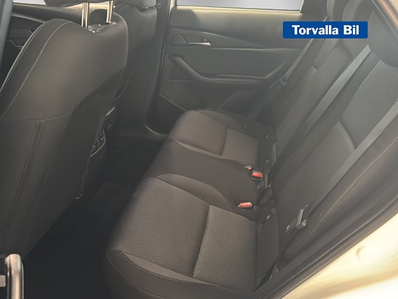 Mazda CX-30 9 of 17