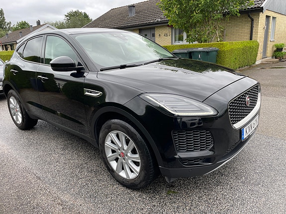 Jaguar E-PACE 8 of 10