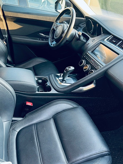 Jaguar E-PACE 2 of 10