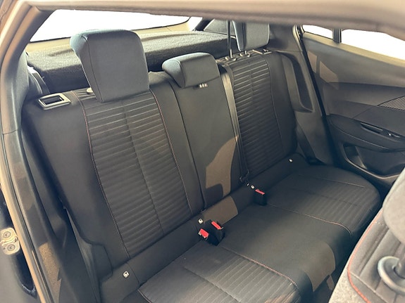 Peugeot 2008 15 of 20