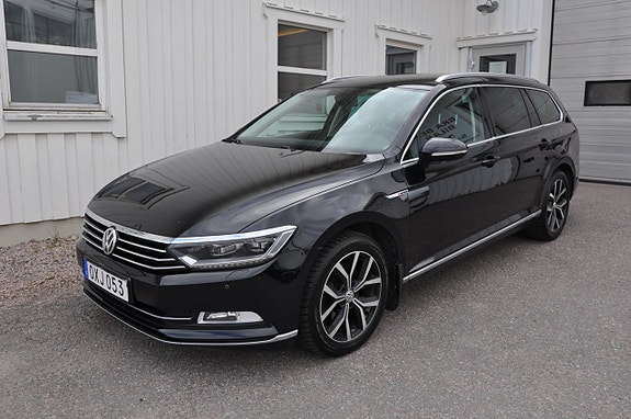 Volkswagen Passat 3 of 14