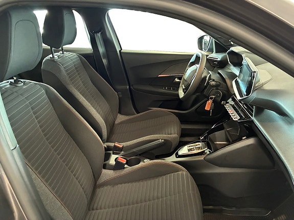 Peugeot 2008 15 of 17