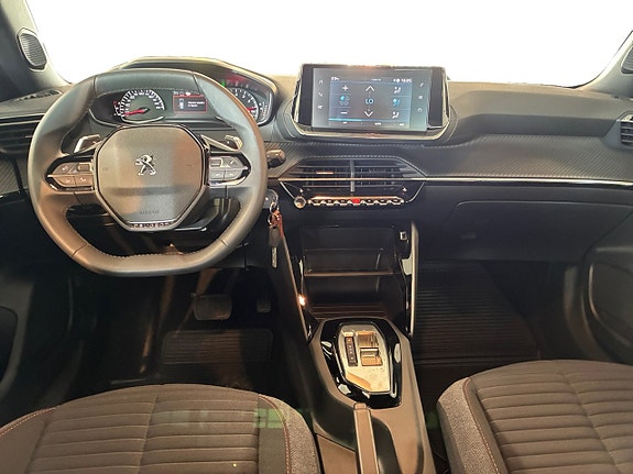 Peugeot 2008 11 of 17