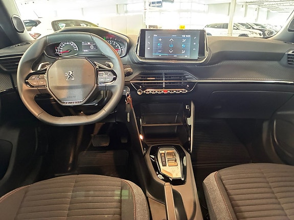 Peugeot 2008 14 of 17