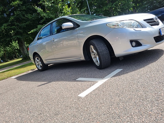 Toyota Corolla 6 of 14