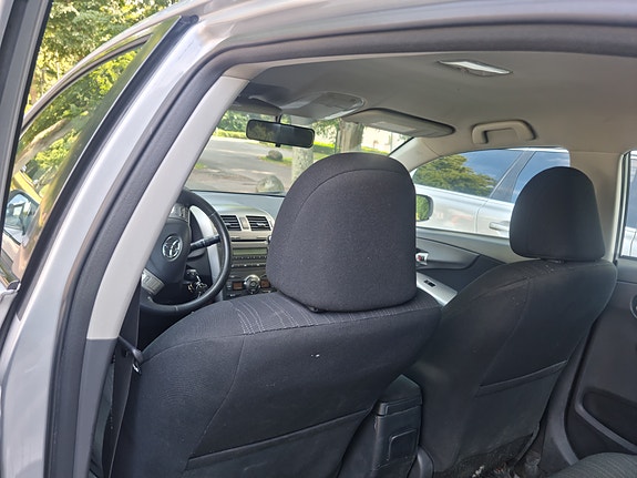 Toyota Corolla 12 of 14