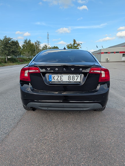 Volvo S60 4 of 9
