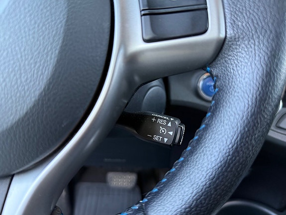 Toyota Yaris 14 of 19