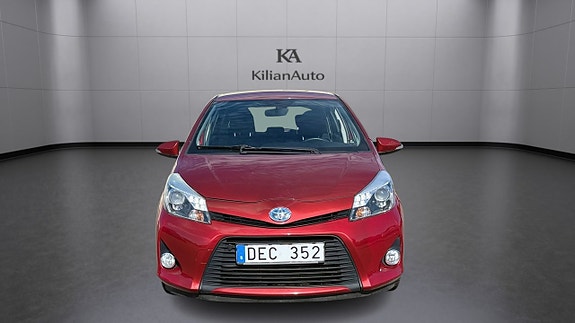 Toyota Yaris 7 of 19