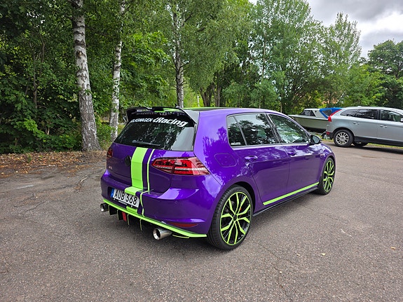 Volkswagen Golf VII 4 of 6