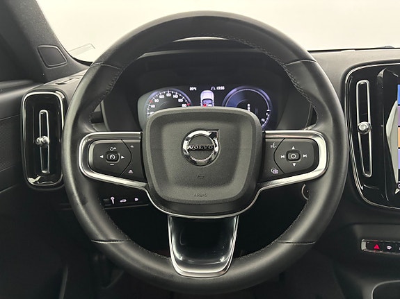 Volvo XC40 19 of 23