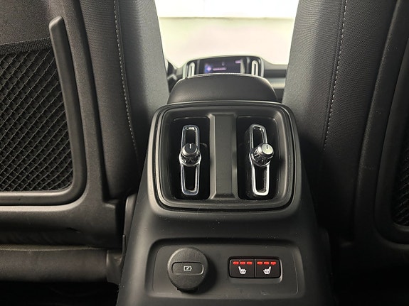 Volvo XC40 20 of 23