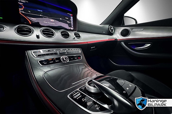 Mercedes-Benz E300 de 23 of 28