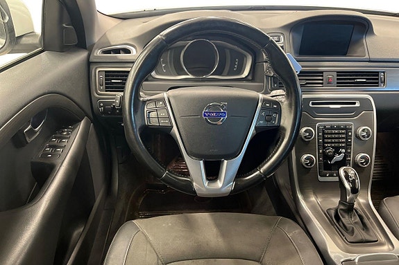 Volvo XC70 12 of 27
