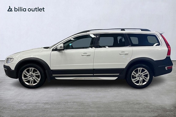 Volvo XC70 2 of 27