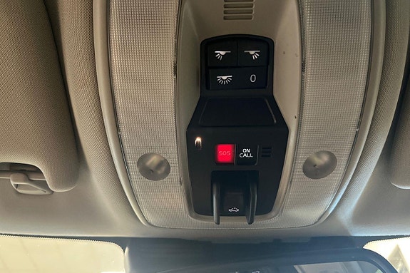 Volvo XC70 16 of 27