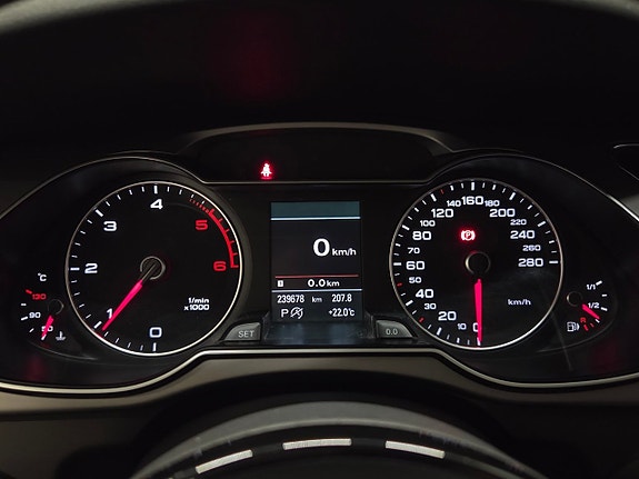 Audi A4 14 of 16