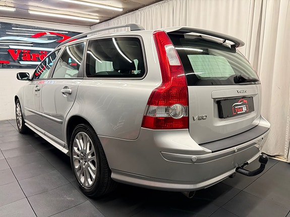 Volvo V50 3 of 23