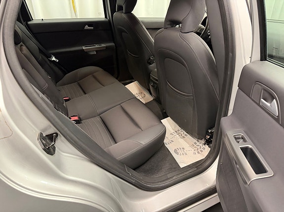 Volvo V50 18 of 23