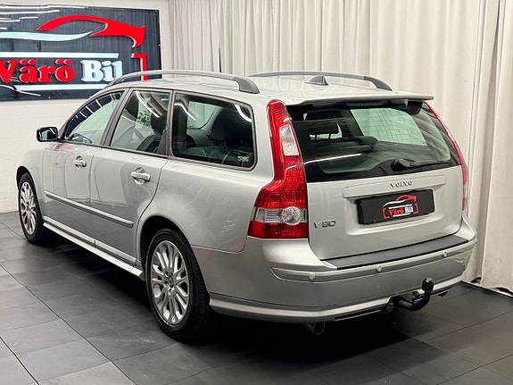 Volvo V50 2 of 23