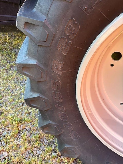 Valtra N154 8 of 16