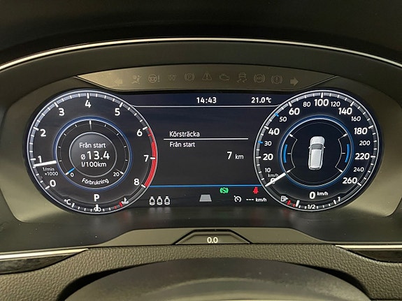 Volkswagen Passat 12 of 23